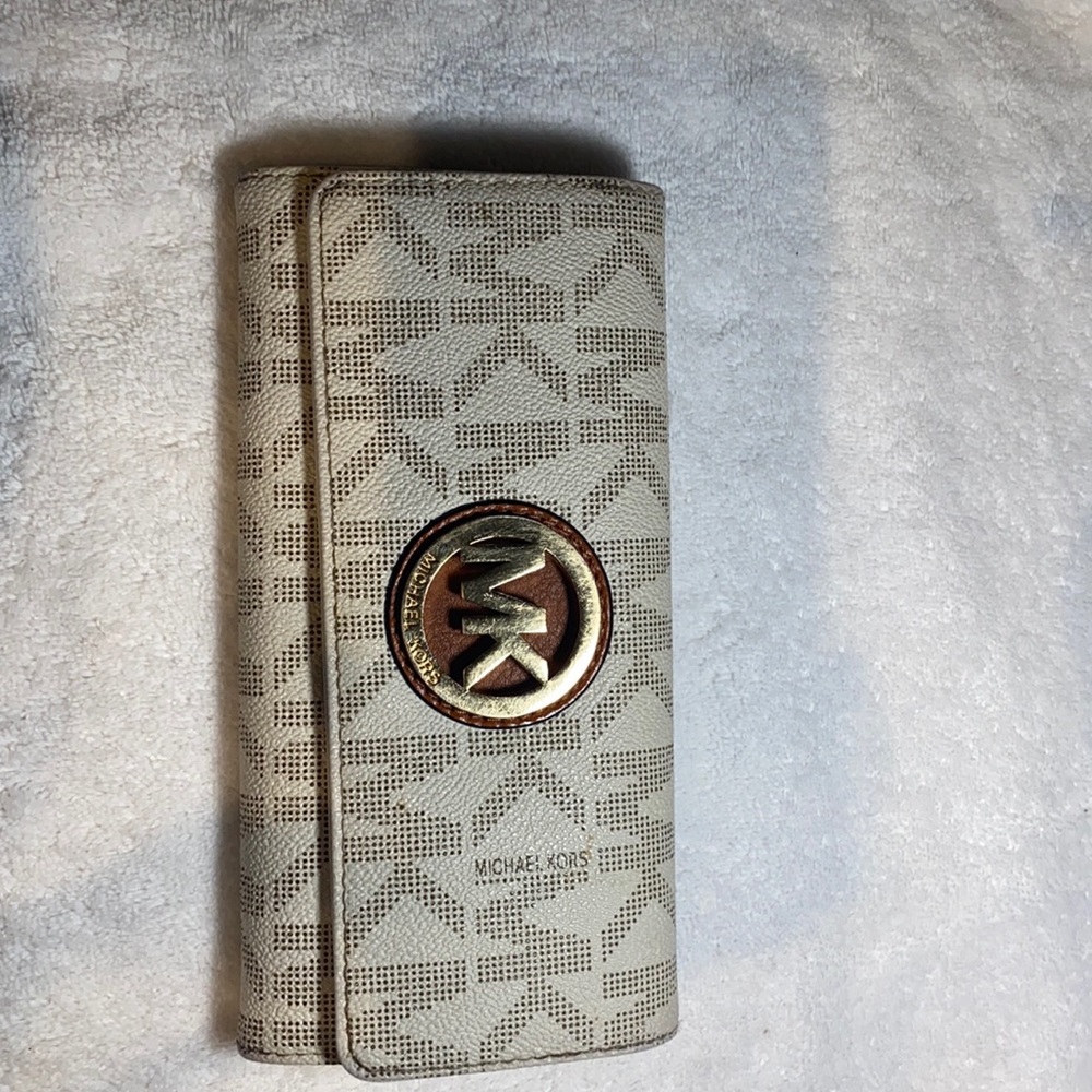 Michale Kors wallet